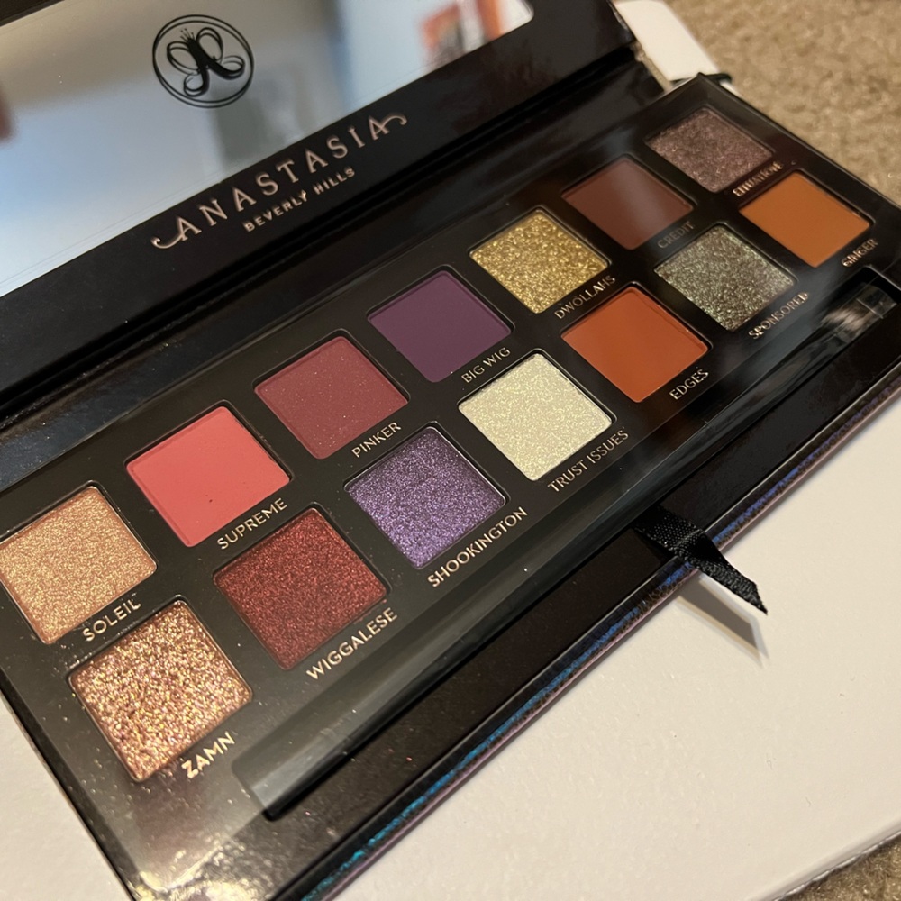 ABH JACKIE AINA PALETTE NEW